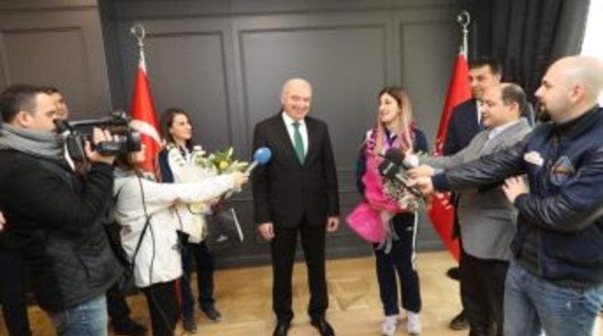 İbb Başkanı Mevl&uuml;t Uysal&rsquo;dan Metro &Ccedil;alışmalarıyla İlgili A&ccedil;ıklama