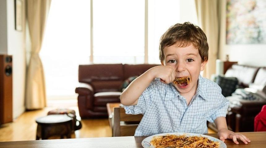 &Ccedil;ocuğunuzun D&uuml;zenini Tatilde Bozmayın