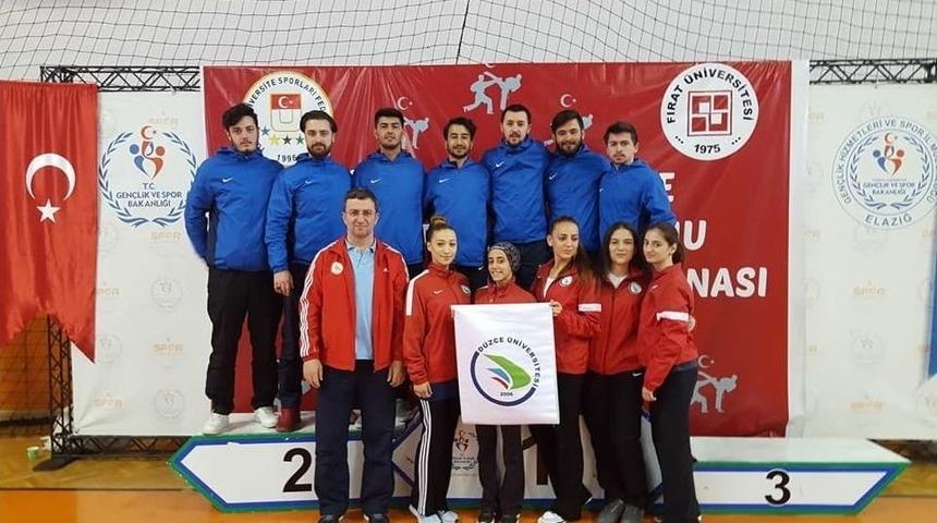 Karate Turnuvasından Başarıyla D&ouml;nd&uuml;