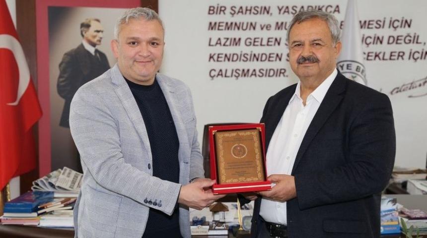 Burhaniye’de Güreş Ağası Çelik’e Mumla Davet