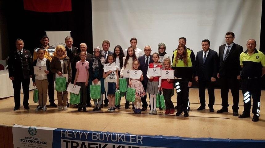 Kocaeli&rsquo;de &Ouml;ğrencilere Trafik Hakkında Seminerler Verildi