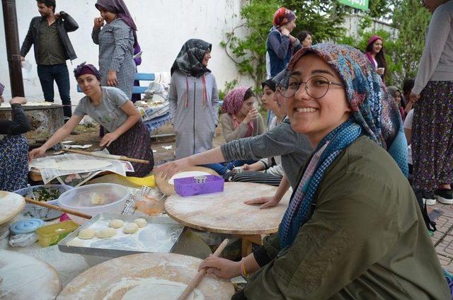 Sağlık Lisesi Öğrencileri Hünerlerini Sergiledi