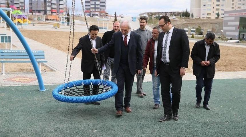 Başkan Saraçoğlu, Oyun Parkı Ve Peyzaj Çalışmalarını Yerinde İnceledi