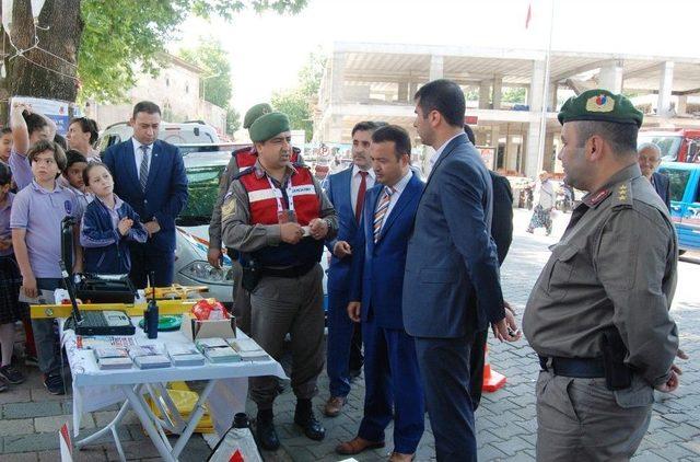 Bayramiç’te Trafik Haftası Etkinliği