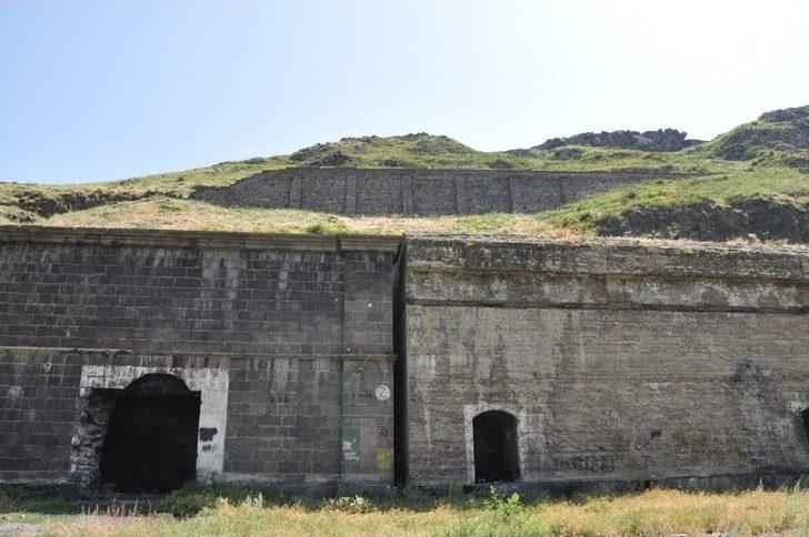 Kars’ta Tarihi Tabyaların Durumu İçler Acısı G3