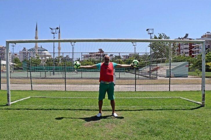 (özel Haber) ’kova’ Lakaplı Yaşar Duran’dan 32 Yıl Sonra 0-8’lik İngiltere Maçı İtirafı: "belki İlk Golde Biraz Hatam Var" G4