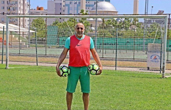 (özel Haber) ’kova’ Lakaplı Yaşar Duran’dan 32 Yıl Sonra 0-8’lik İngiltere Maçı İtirafı: "belki İlk Golde Biraz Hatam Var" G5