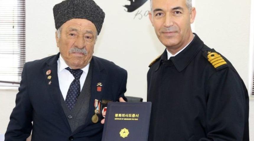 88 Yaşındaki Kore Gazisine "barış B&uuml;y&uuml;kel&ccedil;iliği Beratı"