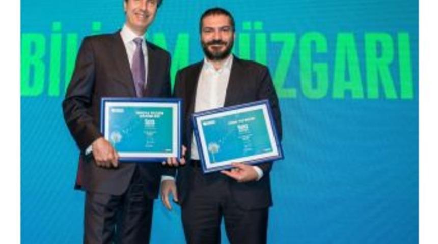 T&uuml;rk Telekom, Bilişim 500&rsquo;den &Ouml;d&uuml;llerle D&ouml;nd&uuml;