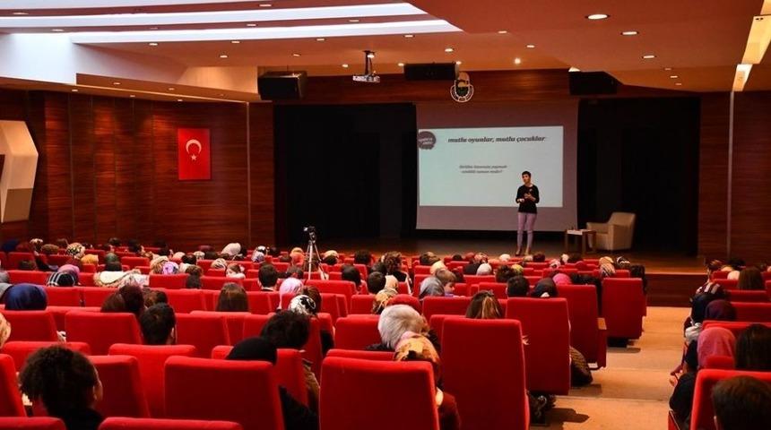 Yaşar: &ldquo;&ccedil;ocukların Oyuncağa Değil Size İhtiyacı Var&rdquo;