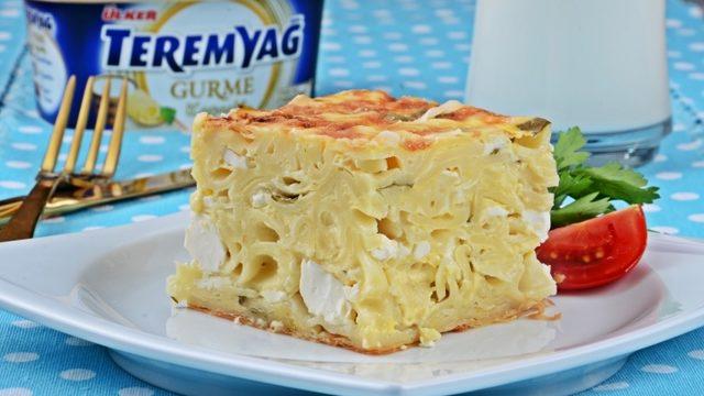 Makarnadan Kolay Su Böreği