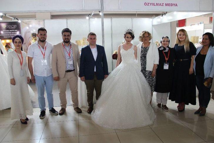 Gelinlikte Yeni Trend Prenses Modelleri G3