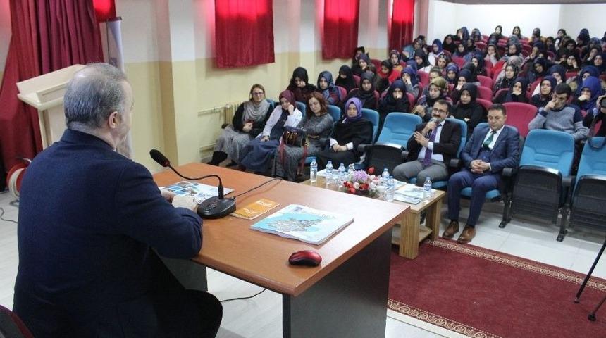 Van&rsquo;da &ldquo;b&uuml;y&uuml;k T&uuml;rkiye Yolunda Gen&ccedil;lerle İstişare&rdquo; Konferansı