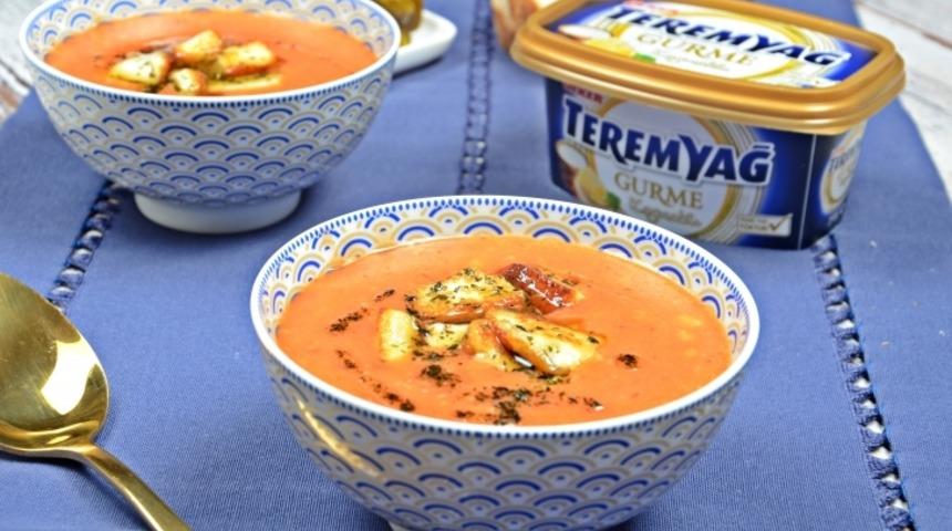 Hellimli Tarhana &Ccedil;orbası