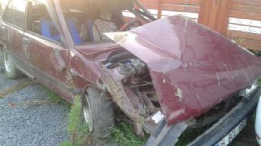 Takla Atan Otomobil Hurdaya D&ouml;nd&uuml;