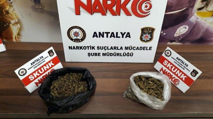 Antalya Ve İstanbul&rsquo;da Uyuşturucu Operasyonu: 14 G&ouml;zaltı