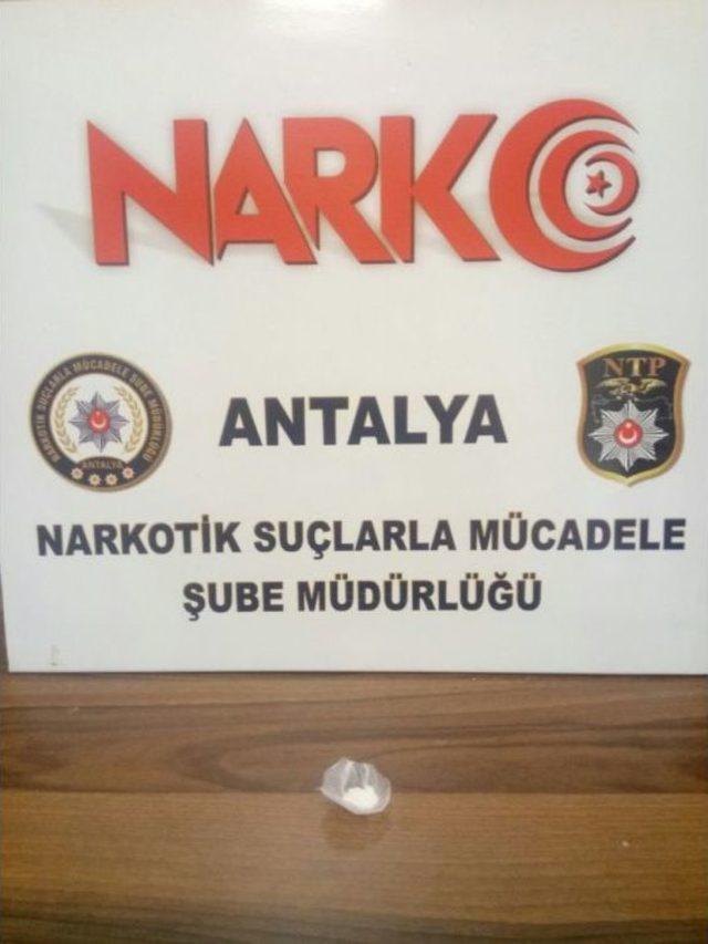 Antalya Ve İstanbul&rsquo;da Uyuşturucu Operasyonu: 14 G&ouml;zaltı 3