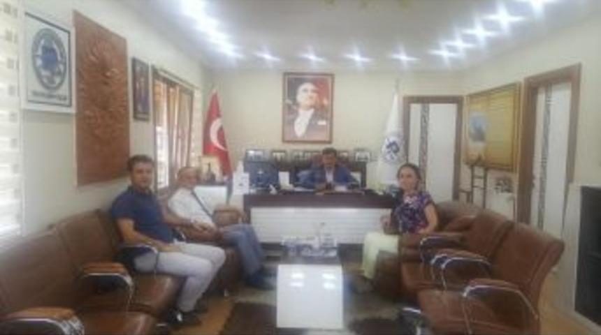 İl M&uuml;d&uuml;r&uuml; Budak Başkan Yal&ccedil;ın İle Bir Araya Geldi