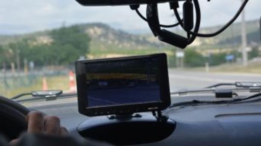 Korkuteli İl&ccedil;esinde Gezici Radar Yollarda