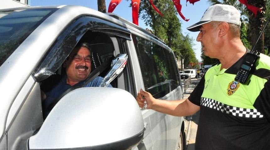 S&uuml;r&uuml;c&uuml;lere Karanfil S&uuml;rprizi