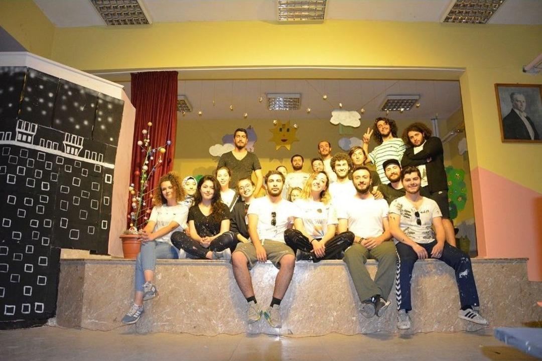 Pa&uuml; Ateş B&ouml;ceği Topluluğu K&ouml;y Okullarına Umut Oldu