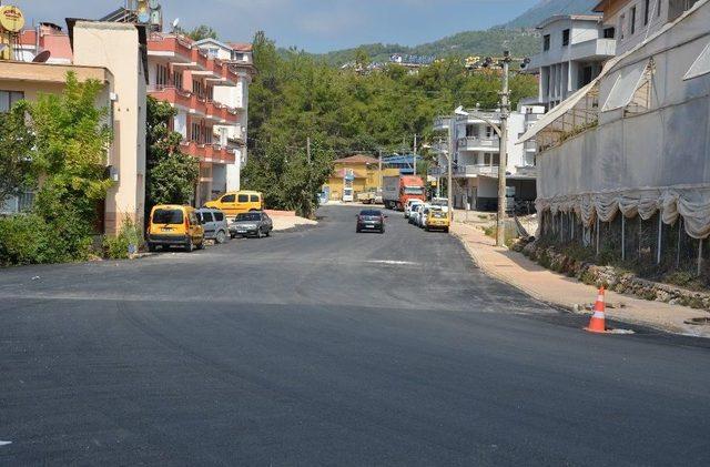 Alanya Oba’ya Altyapı Sonrası Sıcak Asfalt