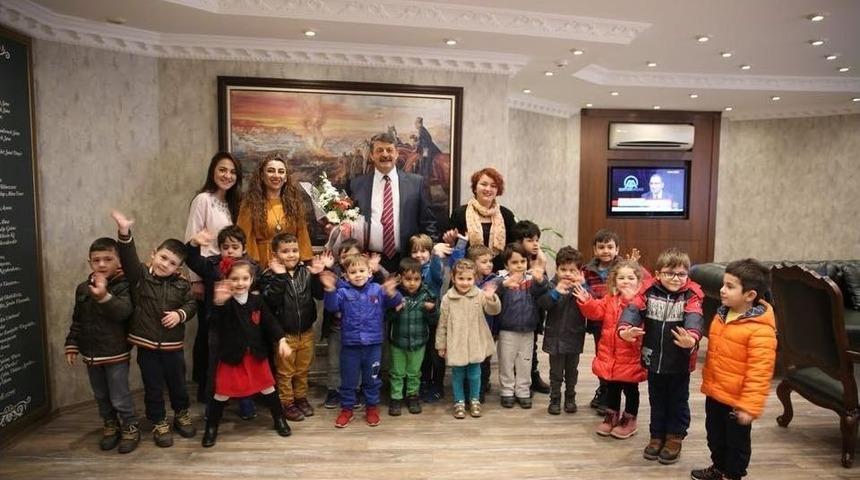 Minik &Ouml;ğrenciler Belediyeyi Ziyaret Etti