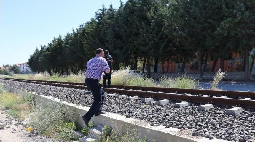 Burdur&rsquo;da Trenin &Ccedil;arptığı Yaya Ağır Yaralandı