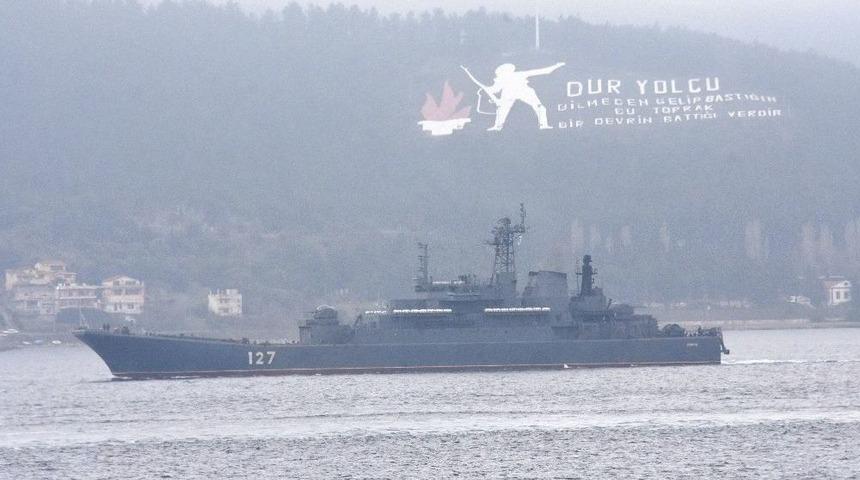 Rus Savaş Gemisi &Ccedil;anakkale Boğazı&rsquo;ndan Ge&ccedil;ti