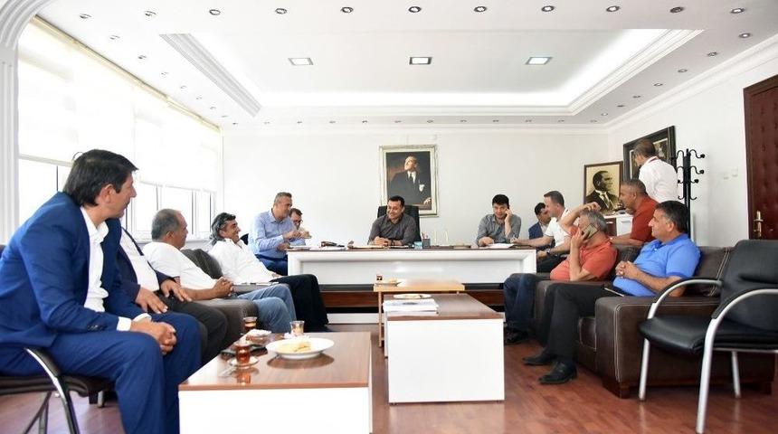 Alanya&rsquo;da Hizmet Ve Yatırımlar İ&ccedil;in Muhtarlara Danışıldı