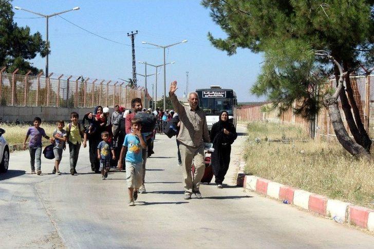 40 Dereceyi Aşan Sıcakta Suriyelilerin Dönüşü Sürüyor G4