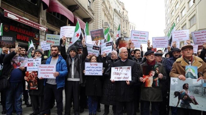 Rusya Başkonsolosluğu &Ouml;n&uuml;nde &lsquo;doğu Guta&rsquo; Protestosu