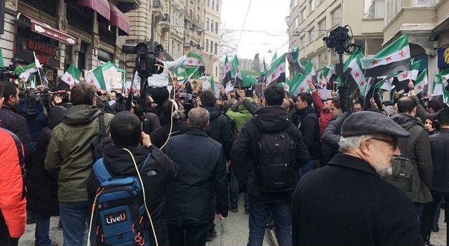 Rusya Başkonsolosluğu Önünde ‘doğu Guta’ Protestosu