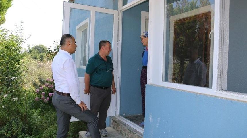 Biga İl&ccedil;e Milli Eğitim M&uuml;d&uuml;r&uuml; Bilen, Şehit Ulaş A&ccedil;ıkg&ouml;z&rsquo;&uuml;n Ailesini Ziyaret Etti