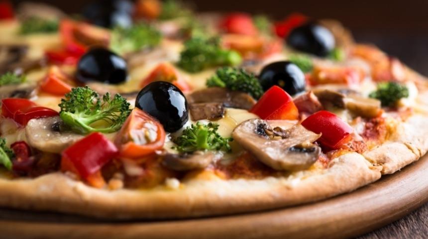 Glutensiz Sebzeli Vegan Pizza