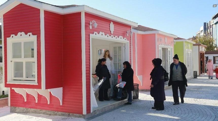 Kadınların Umut Kapısı: Hanımeli &Ccedil;arşısı