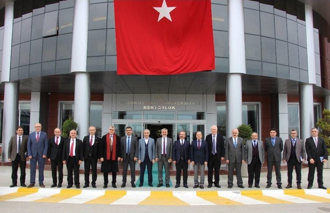 Rekt&ouml;rler Om&uuml;&rsquo;ye Hayran Kaldı