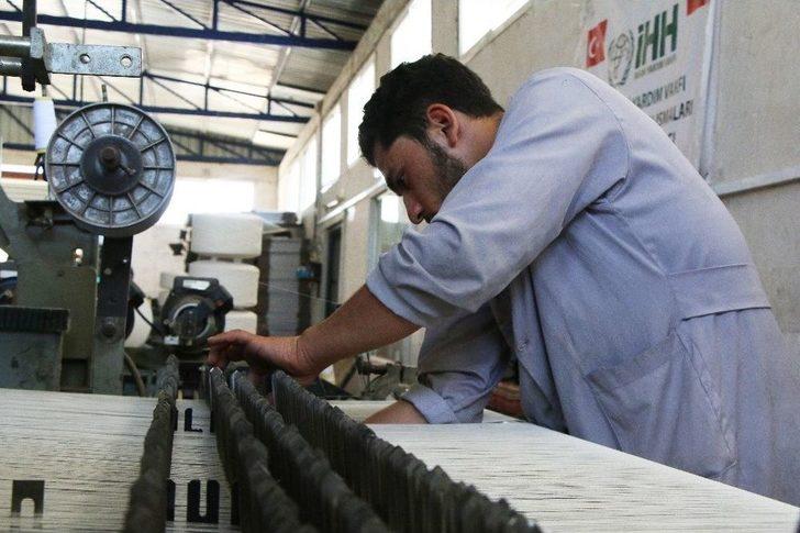 Suriye’ye 15 Ton Sargı Bezi G4