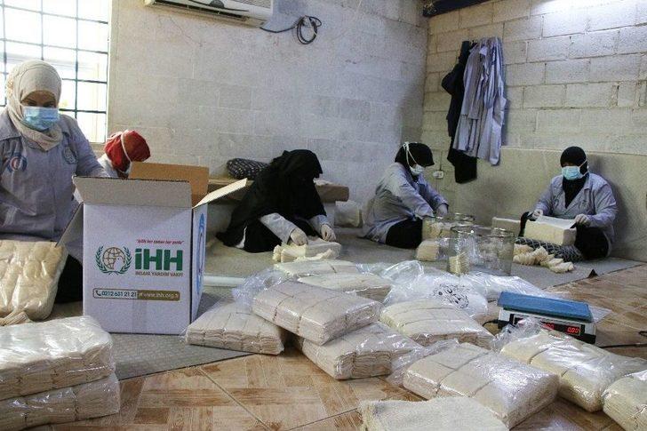 Suriye’ye 15 Ton Sargı Bezi G5