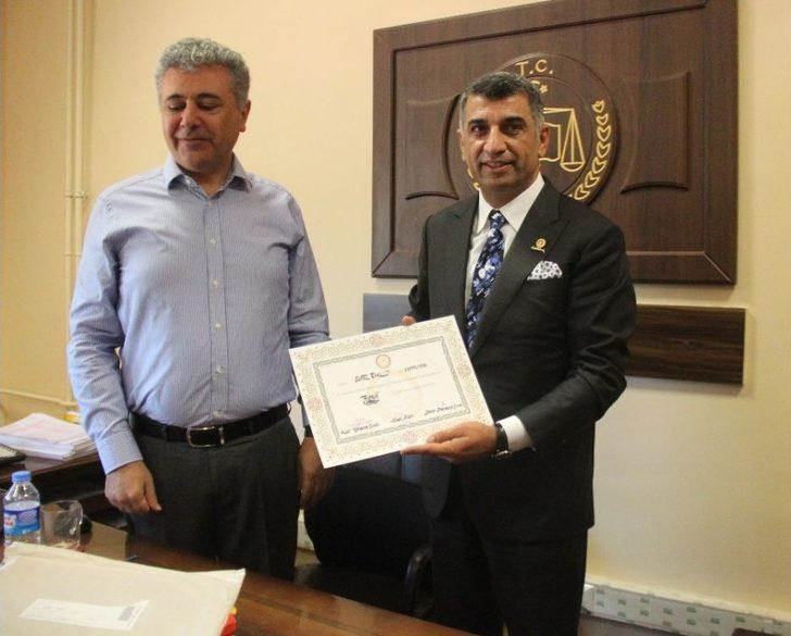 Milletvekili Erol Mazbatasını Aldı G2