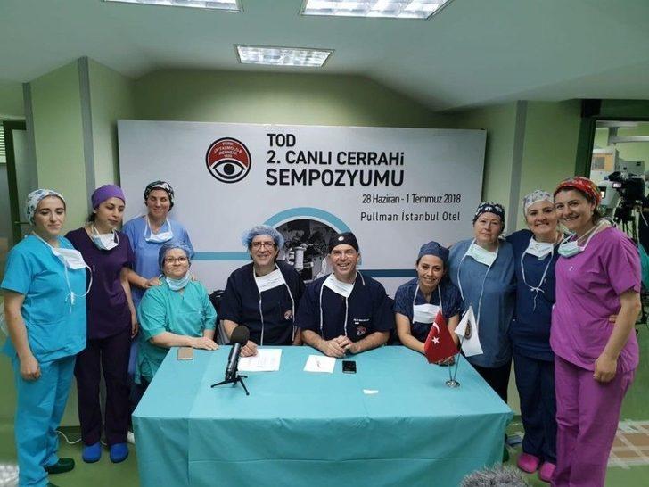 İstanbul’da Canlı Cerrahi İle Doktorlara Göz Ameliyatları Eğitimi Verildi G5