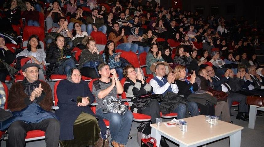 U&uuml;&rsquo;de T&uuml;rk D&uuml;nyası R&uuml;zg&acirc;rı