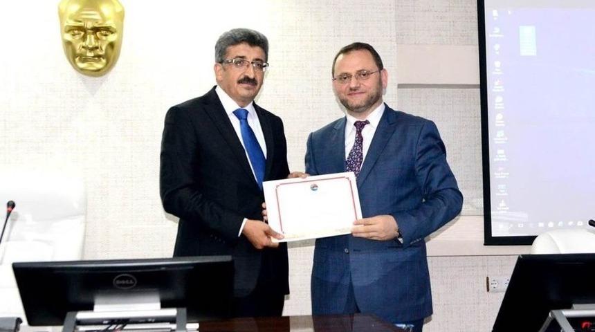 Vali Bilmez, İl M&uuml;ft&uuml;s&uuml; Şaban Kondi İ&ccedil;in D&uuml;zenlenen Veda Programına Katıldı