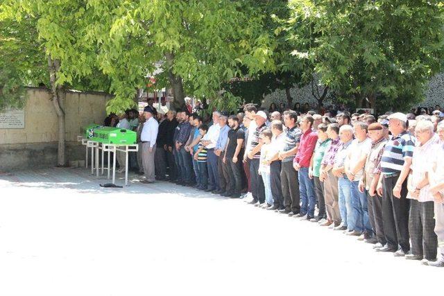 Belediye Başkanının Boğulmaktan Kurtardığı Çocuk Son Yolculuğuna Uğurlandı