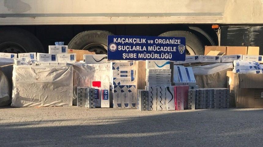 Kuru Bakliyat Kolilerinde Ka&ccedil;ak Sigara Ele Ge&ccedil;irildi