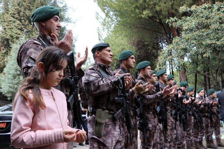 22 Özel Harekatçı Dualarla Sınır Hattına Uğurlandı G5