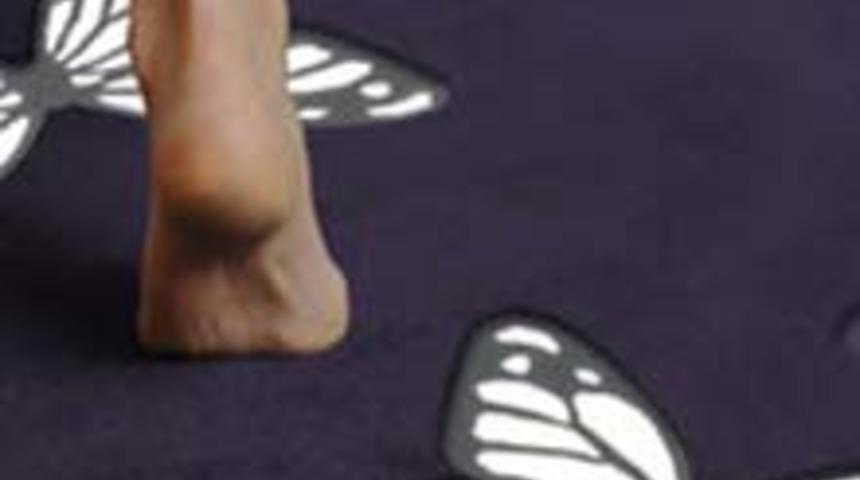 Halıdaki Lekeleri Nasıl &Ccedil;ıkarırsınız?