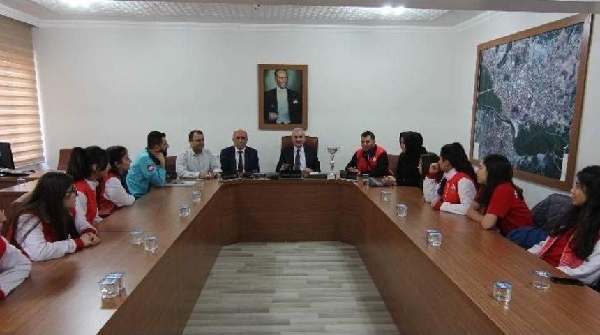 Başkan Karataş&rsquo;tan Başarılı Sporculara &Ouml;d&uuml;l