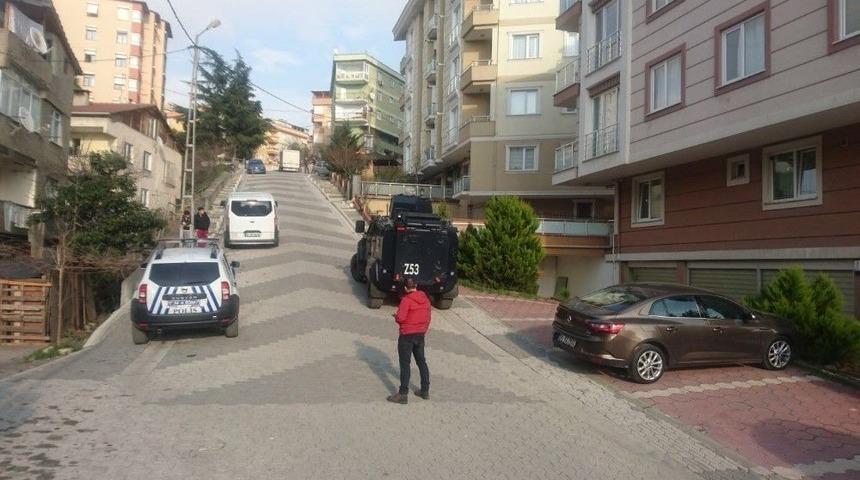 Ataşehir&rsquo;de Polisi Alarma Ge&ccedil;iren Bomba İhbarı