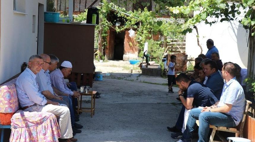 Aynı G&uuml;n &Ouml;len Anne İle Oğlun Acılı Ailesi Taziyeleri Kabul Ediyor